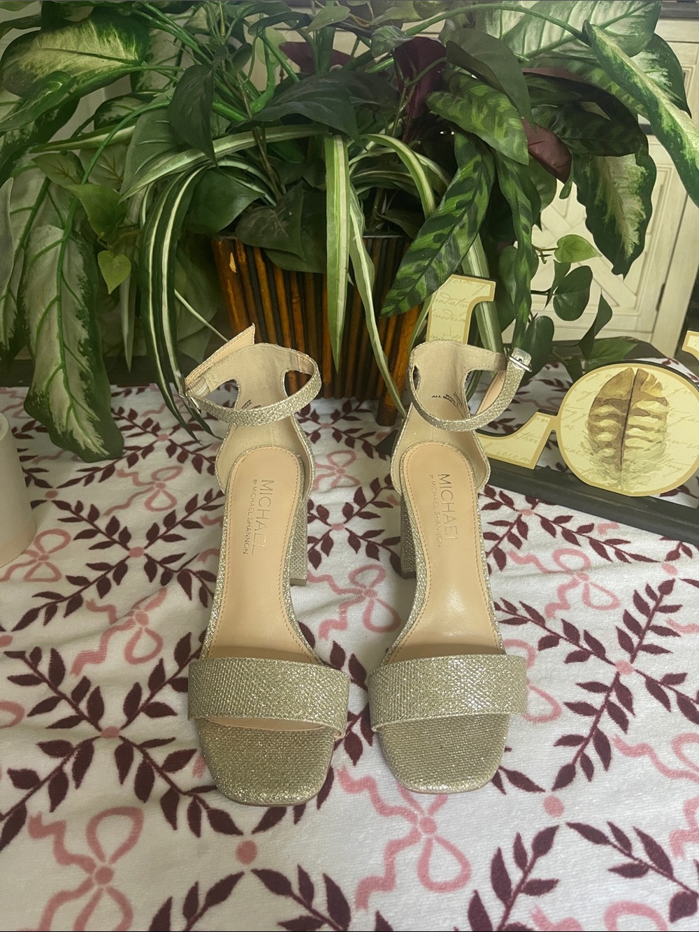 Michael Shannon Glitter Ankle-Strap Heels - Gold
